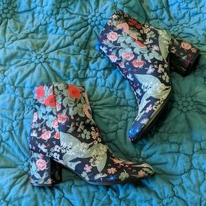 Floral boots